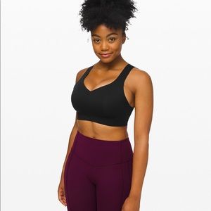 Lululemon camo enlite bra.